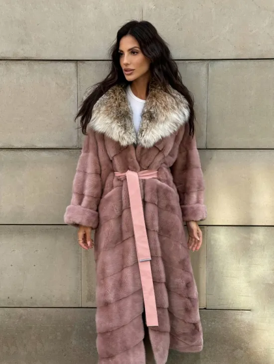 Шуба из натурального меха норки с капюшоном из рыси - цвет пудра - фото 0