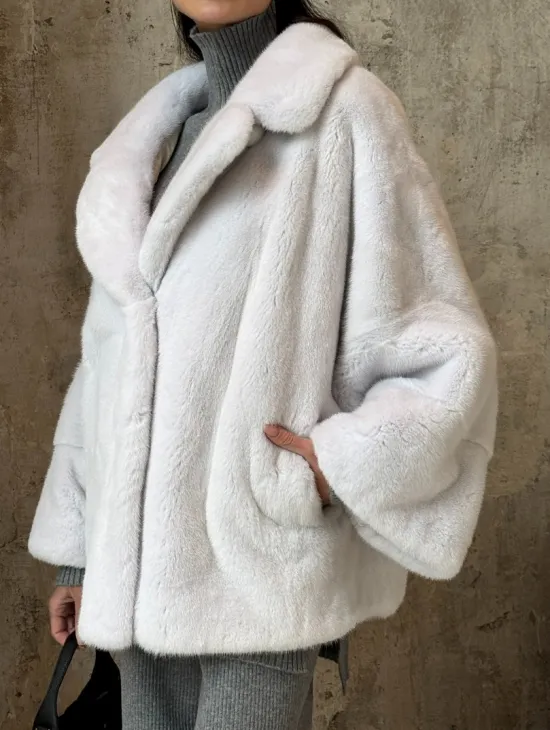 Шуба автоледи из импортной плюшевой норки White с английским воротником - фото 1