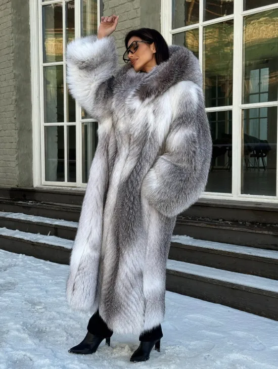 Длинная шуба из меха Arctic Fox с капюшоном, росшив - серая - фото 9