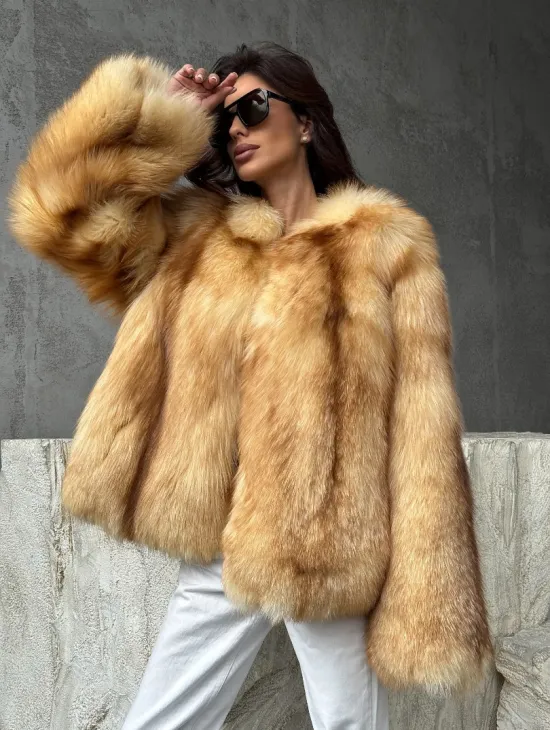 Шуба из натурального лисьего меха - фото 0