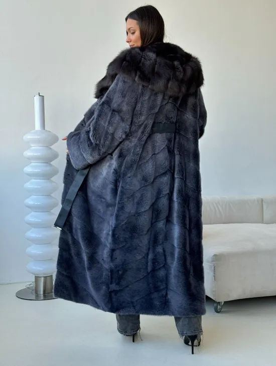 Длинная норковая шуба с куницей капюшон - фото 6