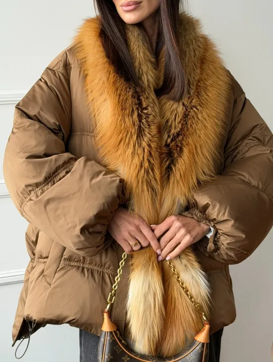 Женский пуховик оверсайз с мехом лисы - фото 2