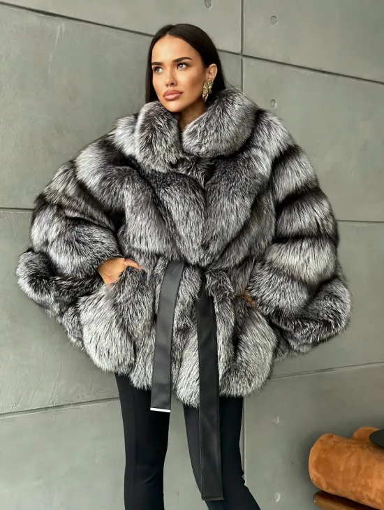 Шуба из чернобурой лисы 
