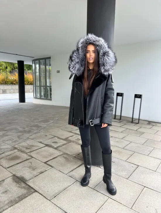 Дубленка - косуха с капюшоном из меха чернобурой лисы - фото 9