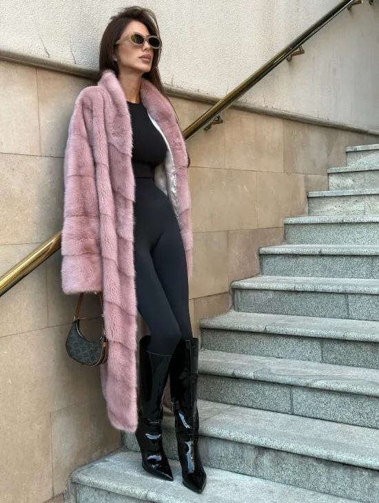 Элегантная шуба воротник отворот - цвет розовый жемчуг - фото 1